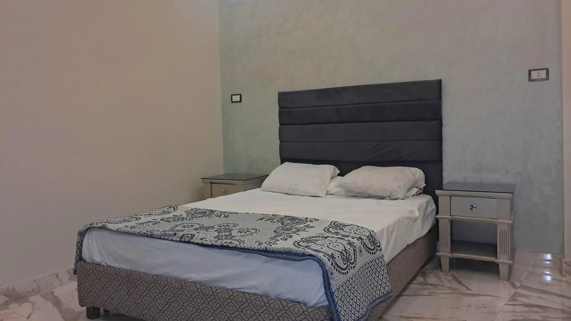 Al-Fayrouz Palace Apartment Λούξορ