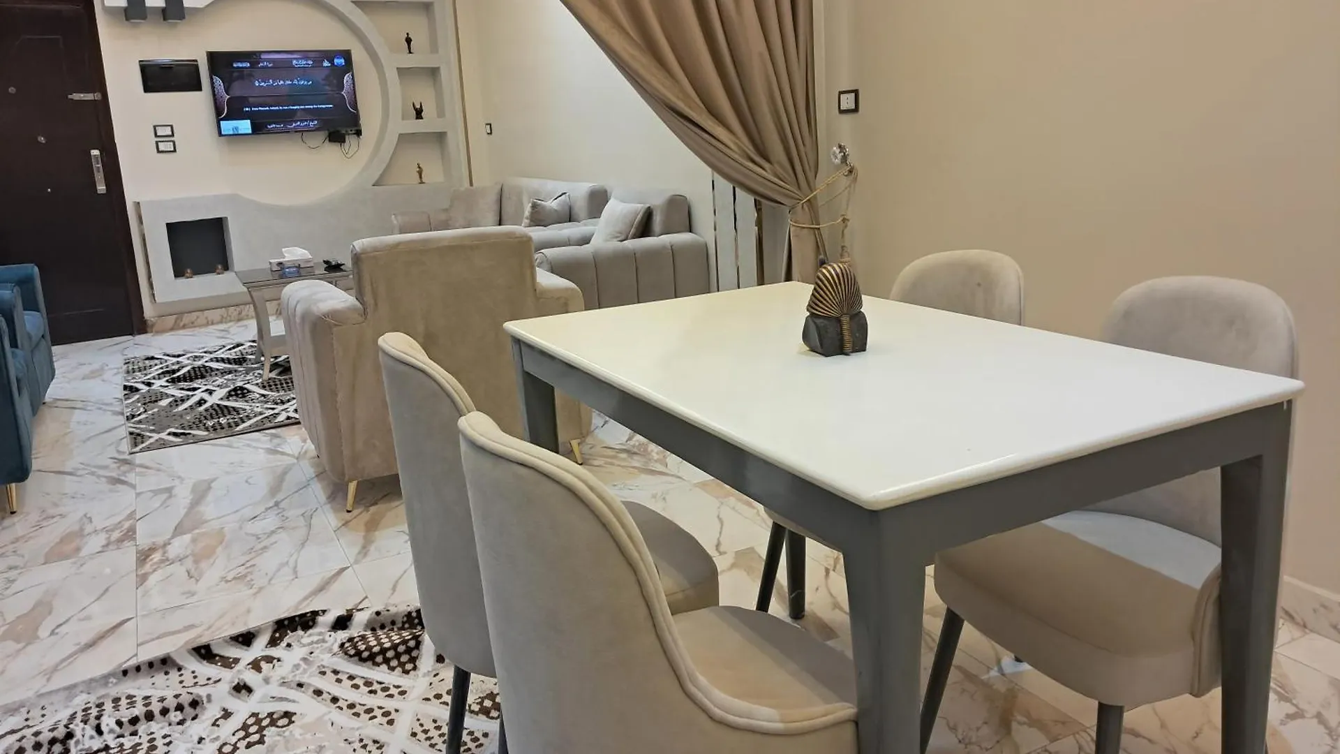 Al-Fayrouz Palace Apartment Λούξορ