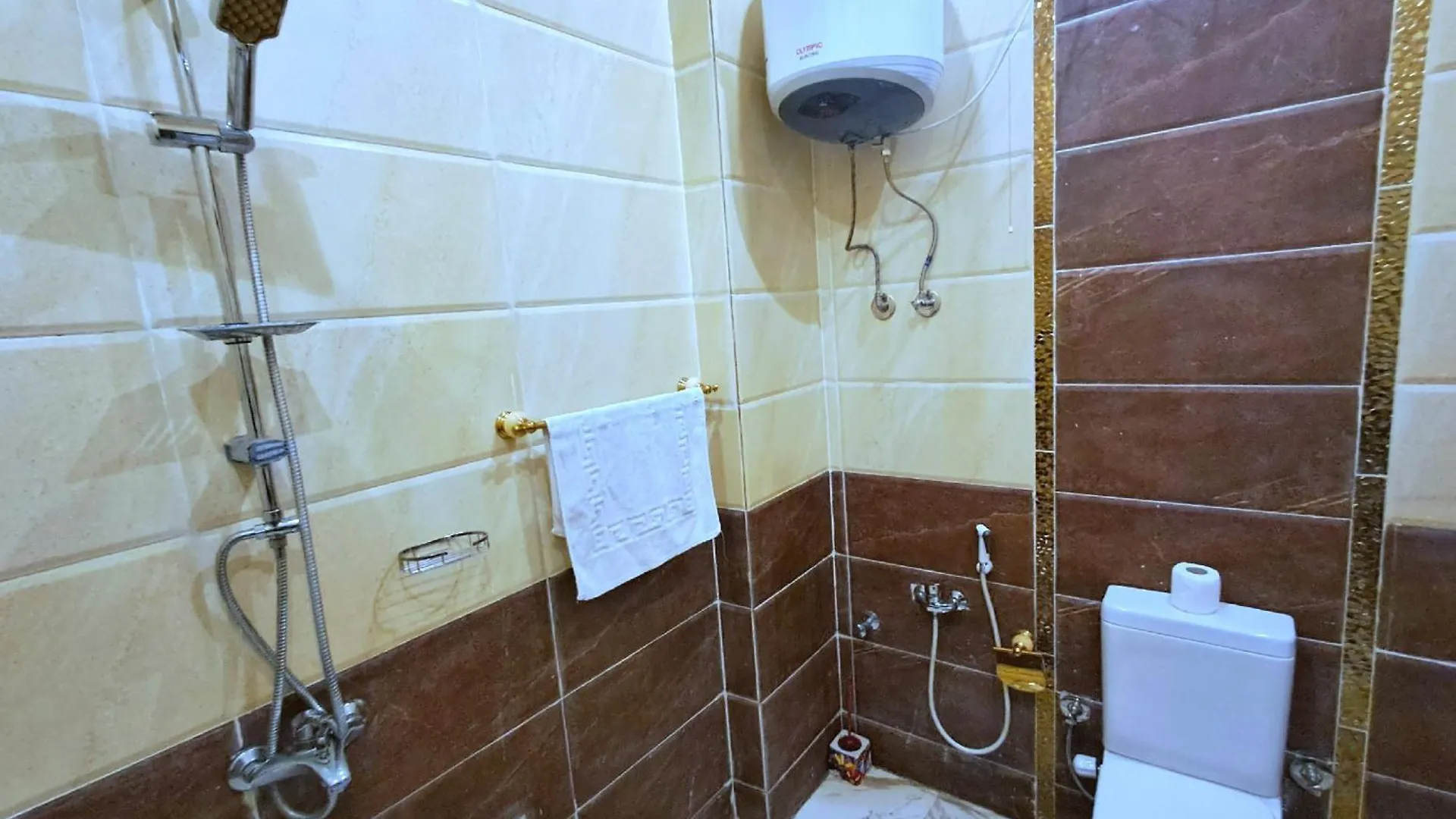 Al-Fayrouz Palace Apartment Λούξορ